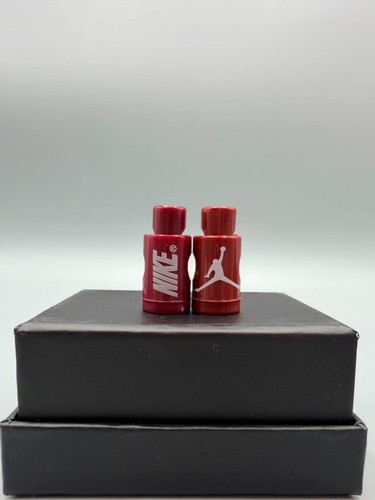 Maroon base white - maroon,